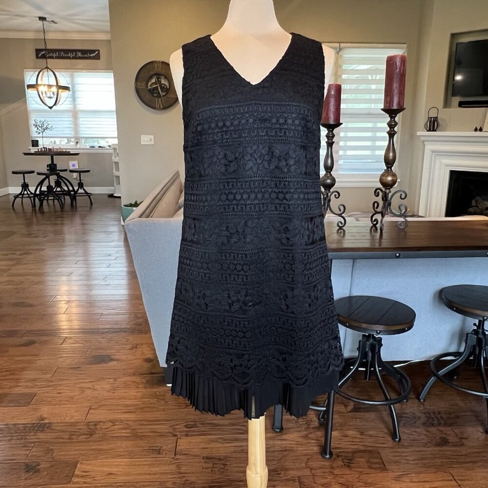 CeCe Black Dress 10 Black Lace Overlay Lined Pleated Hem Cocktail Sleeveless M
